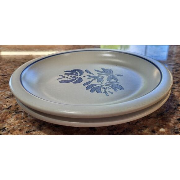 Pfaltzgraff Stoneware "Yorktowne" 6-7/8" Salad/Bread/Dessert Plates (Set Of 2) - Picture 12 of 14